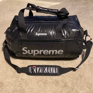 Supreme black duffel bag FW17